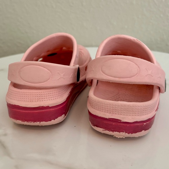 Toddler shoes (size-6) - Picture 9 of 10